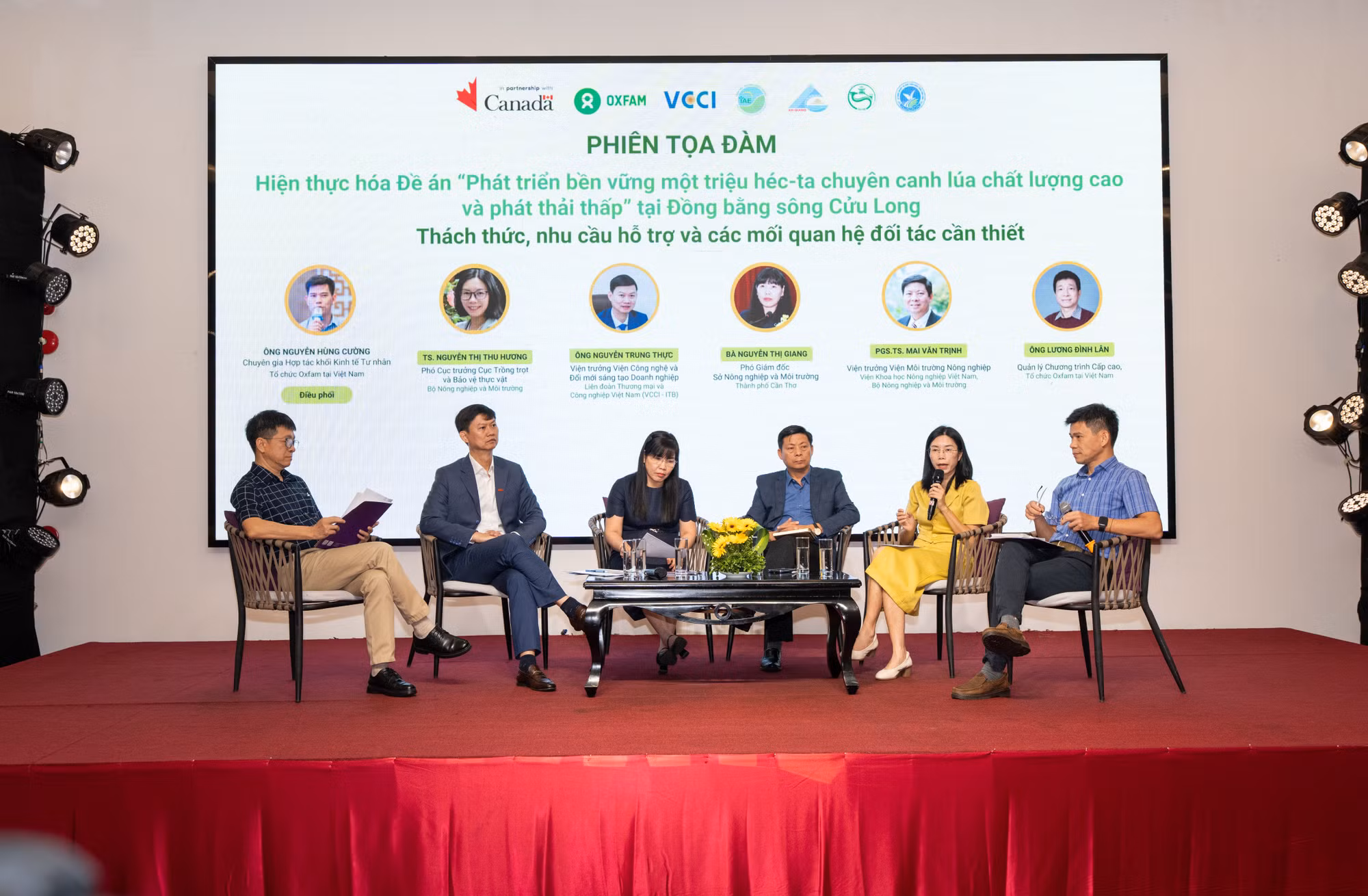 Hội thảo tại Dự án “Hướng tới chuỗi giá trị lúa gạo chất lượng cao, phát thải thấp, bền vững và bao trùm tại Đồng bằng sông Cửu Long.” (Ảnh: Vietnam+)