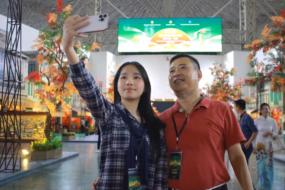 Dự kiến hội chợ sẽ đón trung bình khoảng 500.000 lượt khách mỗi ngày, thể hiện sức hút mạnh mẽ của một sự kiện mang tầm vóc quốc gia và khu vực. (Ảnh: Minh Anh/Vietnam+)