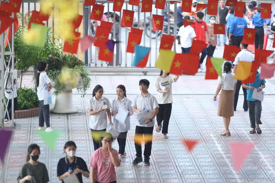 Trong khuôn viên trường, chỉ các sỹ tử mới được vào. (Ảnh: Hoài Nam/Vietnam+)