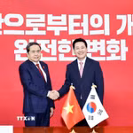 Chủ tịch Quốc hội Trần Thanh Mẫn tiếp Chủ tịch Đảng Sức mạnh Quốc dân (PPP) Jang Dong Hyeok. (Ảnh: Doãn Tấn/TTXVN)