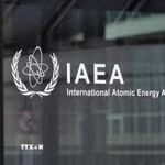 Biểu tượng IAEA tại trụ sở ở Vienna, Áo. (Ảnh: THX/TTXVN)