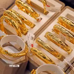 Vàng trang sức được bày bán tại một cửa hàng kinh doanh vàng Bảo Tín Minh Châu. (Ảnh: Trần Việt/TTXVN)