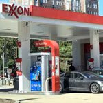 Một cây xăng trên Đại lộ Connecticut ở khu vực Tây Bắc thủ đô Washington D.C. (Ảnh: Ngọc Quang/TTXVN)