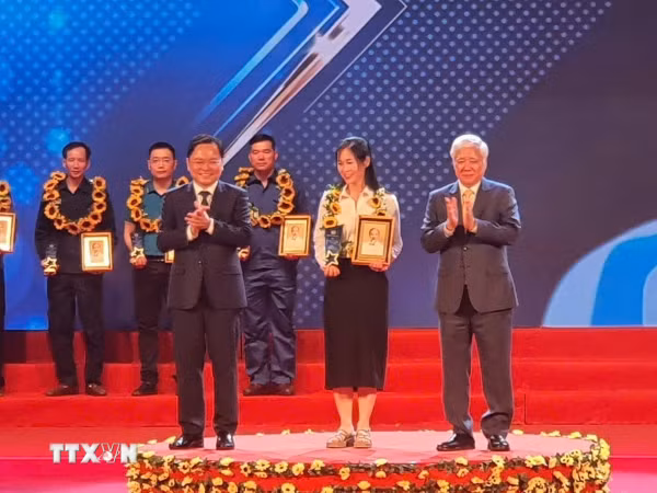 Tuyên dương 10 công nhân lao động tiêu biểu toàn quốc năm 2026