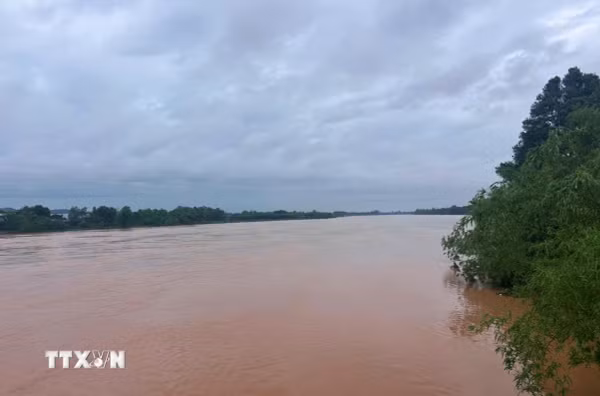 Quảng Trị: Nước sông lên nhanh, cảnh báo lũ quét, sạt lở và ngập lụt ở nhiều nơi