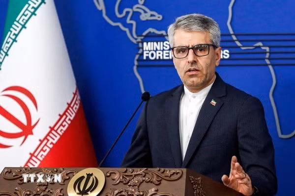 Iran phản đối Thụy Điển trục xuất nhân viên ngoại giao