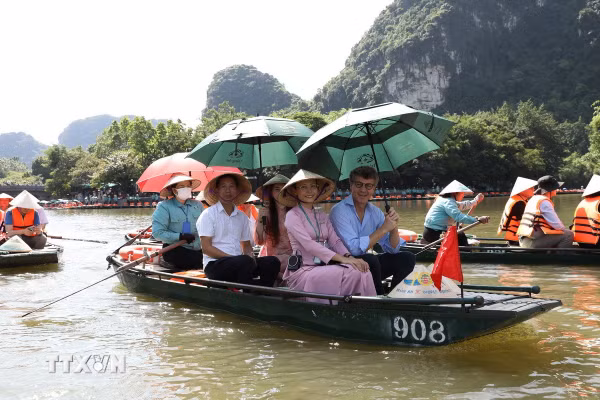 Quảng bá các giá trị di sản nổi bật tại Ninh Bình tới bạn bè quốc tế