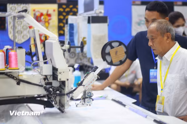 Vật liệu may thông minh và bền vững: Hướng đi mới cho dệt may Việt Nam