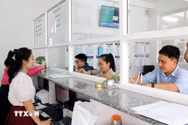 Lâm Đồng: Bố trí làm việc ngoài giờ hành chính vì mục tiêu tăng trưởng 2 con số