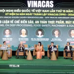 Các doanh nghiệp, chuyên gia thảo luận định hướng phát triển ngành điều tại hội thảo. (Ảnh: Xuân Anh/TTXVN)