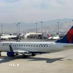 Máy bay của Hãng hàng không Delta Air Lines tại sân bay quốc tế Salt Lake City, bang Utah, Mỹ. Ảnh minh họa. (Ảnh: AFP/TTXVN)