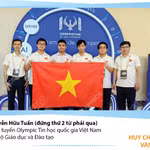Nam sinh lớp 12 lập cú đúp Huy chương Vàng tại hai Olympic thế giới