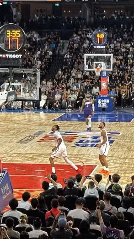Các ngôi sao bóng rổ NBA gây "cơn sốt" cho người hâm mộ Macau