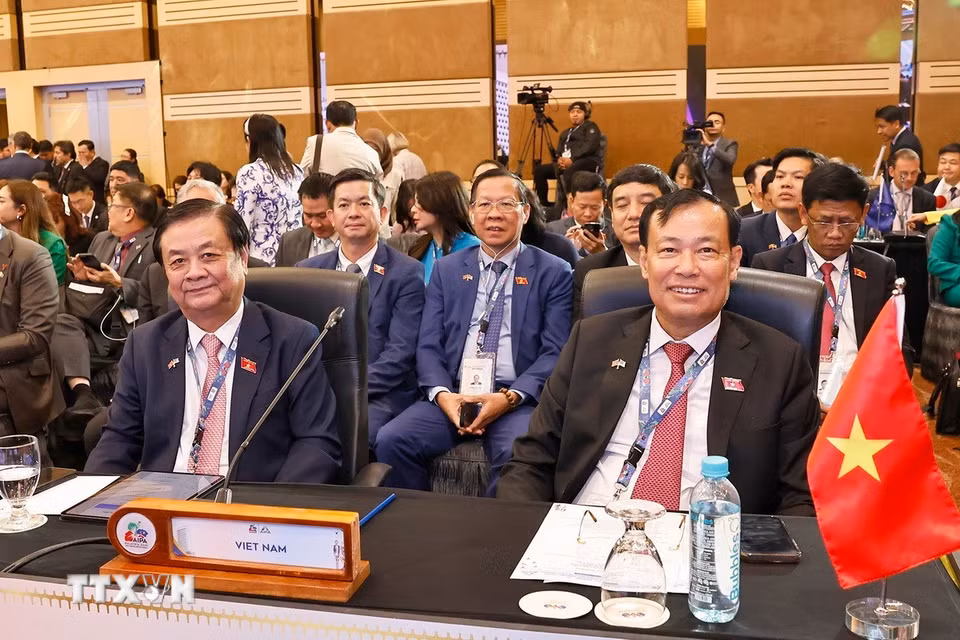 Đoàn Việt Nam dự Phiên toàn thể thứ nhất, Đại hội đồng liên Nghị viện các nước ASEAN lần thứ 46 (AIPA-46). (Ảnh: Doãn Tấn/TTXVN)