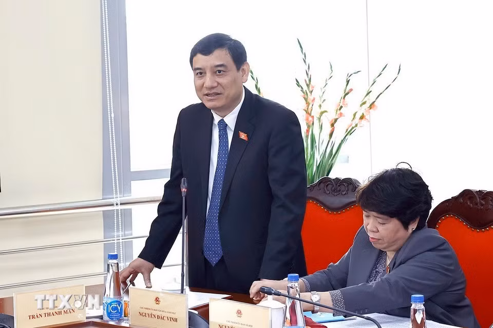 Chủ nhiệm Ủy ban Văn hóa, Giáo dục của Quốc hội Nguyễn Đắc Vinh phát biểu. (Ảnh: Doãn Tấn/TTXVN)