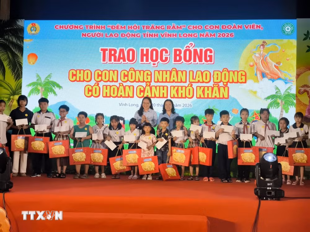 ttxvn-vinh-long-trung-thu.jpg