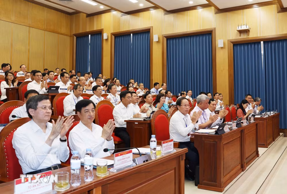 ttxvn-tong-bi-thu-chu-tich-nuoc-truyen-dat-chuyen-de-ve-lanh-dao-chien-luoc-3.jpg