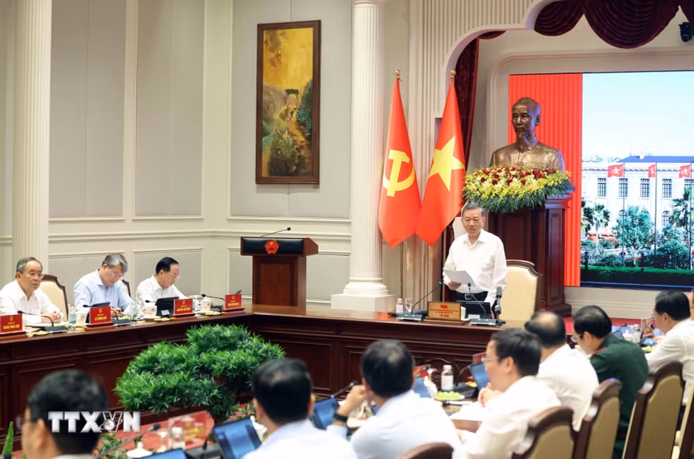 ttxvn-tong-bi-thu-chu-tich-nuoc-to-lam-thu-hut-trong-dung-phat-trien-nhan-tai-1.jpg