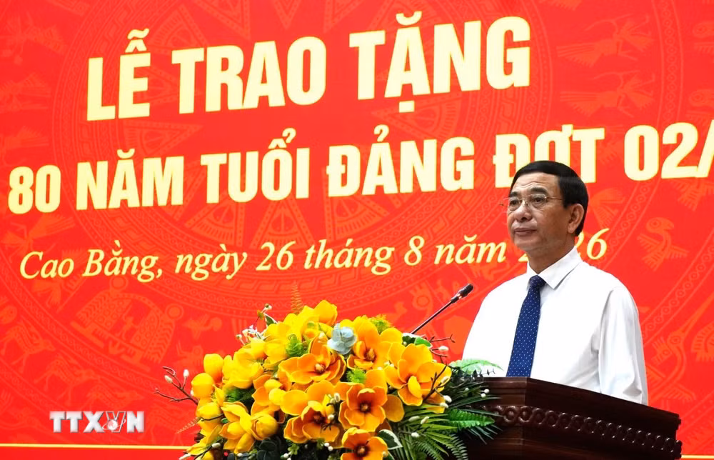 ttxvn-cao-bang-huy-hieu-dang-2.jpg