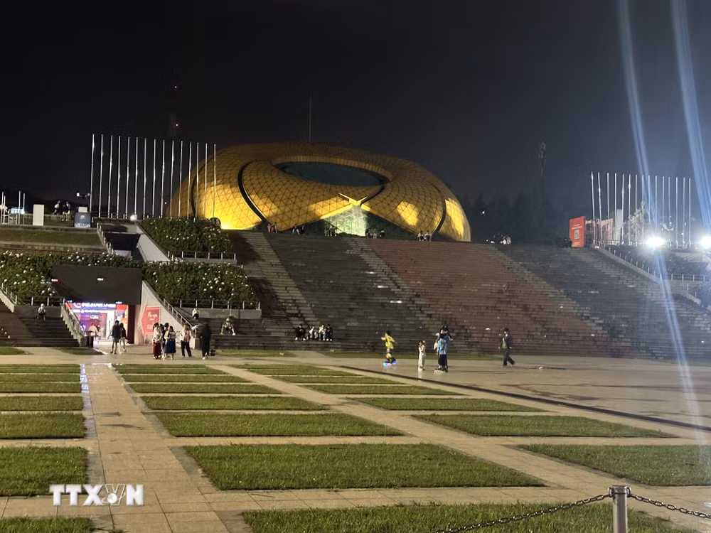 ttxvn_quang-truong-lam-vien-da-lat.jpg